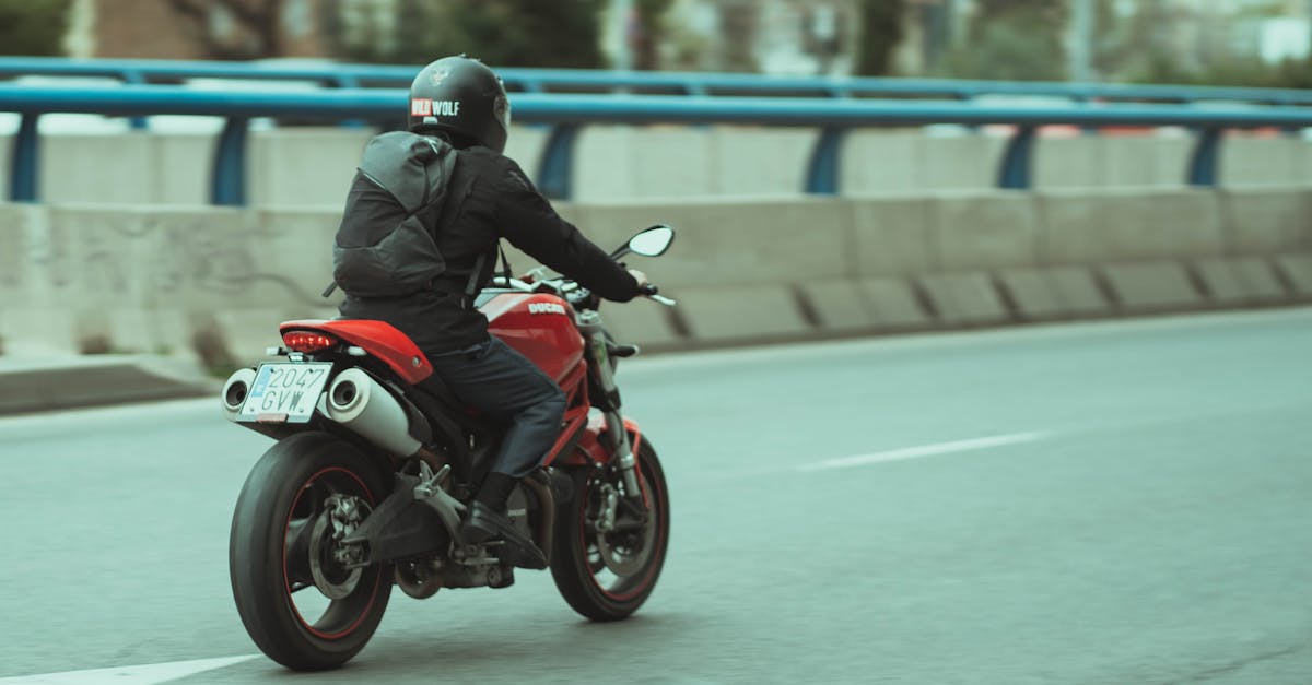 découvrez la kawasaki z900, une moto sportive alliant performance exceptionnelle, design agressif et technologie avancée pour une expérience de conduite inégalée.