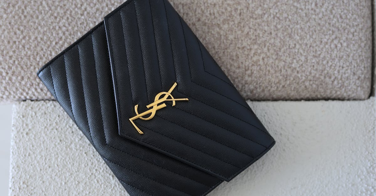 découvrez les symptômes courants d'un câble d'embrayage défectueux pour diagnostiquer rapidement les problèmes et assurer un bon fonctionnement de votre véhicule.