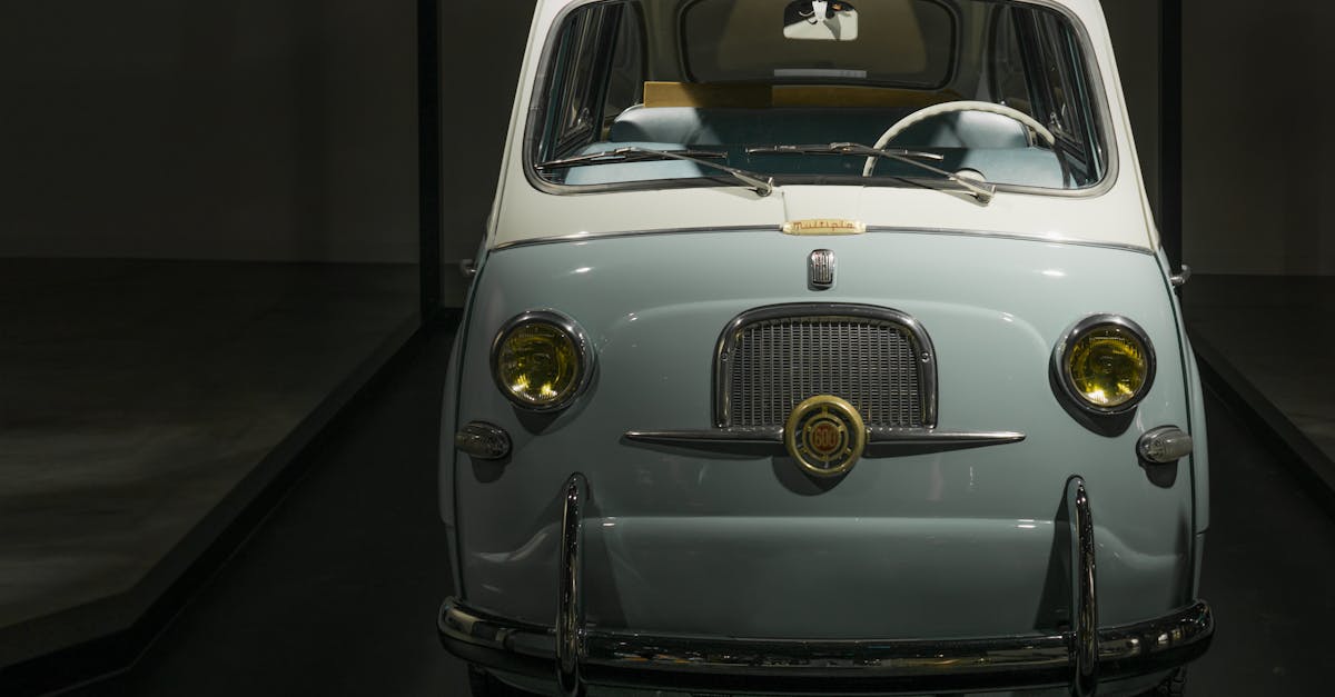 découvrez la fiat multipla phase 2, une voiture innovante polyvalente, idéale pour les familles grâce à son design compact et son habitacle spacieux.