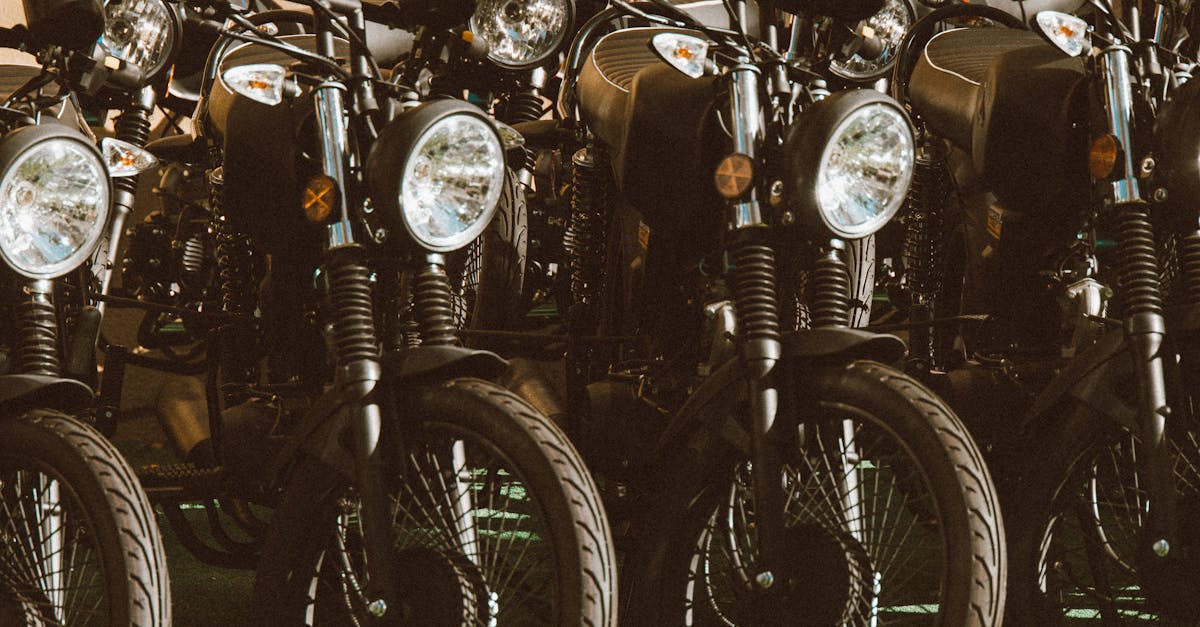 découvrez l'âge idéal pour collectionner des motos vintage et plongez dans l'univers passionnant des deux-roues d'époque.