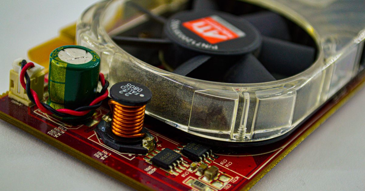 découvrez tout sur le condensateur (capacitor) : fonctionnement, types, applications et conseils pour choisir le bon composant électronique.