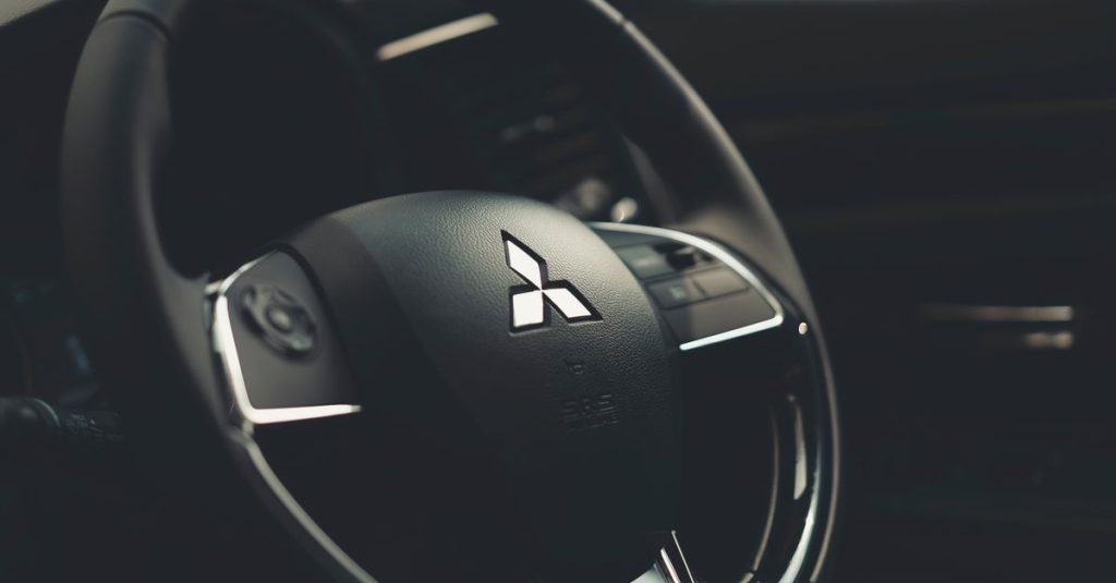 découvrez notre gamme de vérins de direction fiables et performants pour une meilleure tenue de route et sécurité optimale.