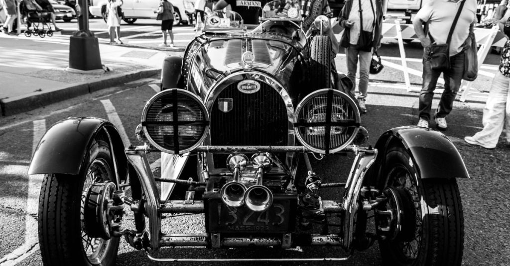 découvrez l'univers de bugatti, symbole d'excellence et de performance automobile de luxe, alliant design innovant et puissance inégalée.