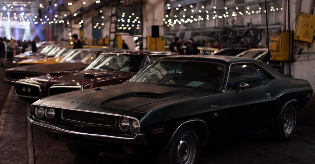 découvrez nos enchères automobiles en ligne : achetez des voitures d'occasion et de collection aux meilleurs prix en toute sécurité.