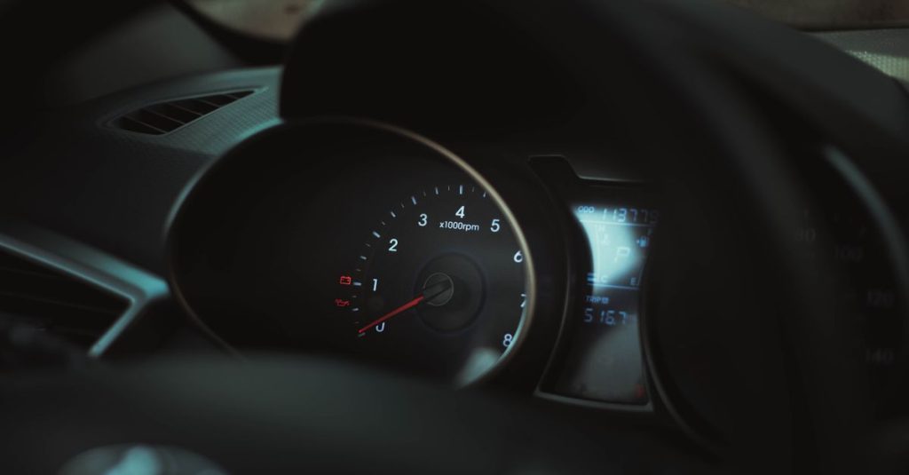 découvrez l'efficacité économique des véhicules électriques en analysant leur coût par rapport au kilométrage parcouru.