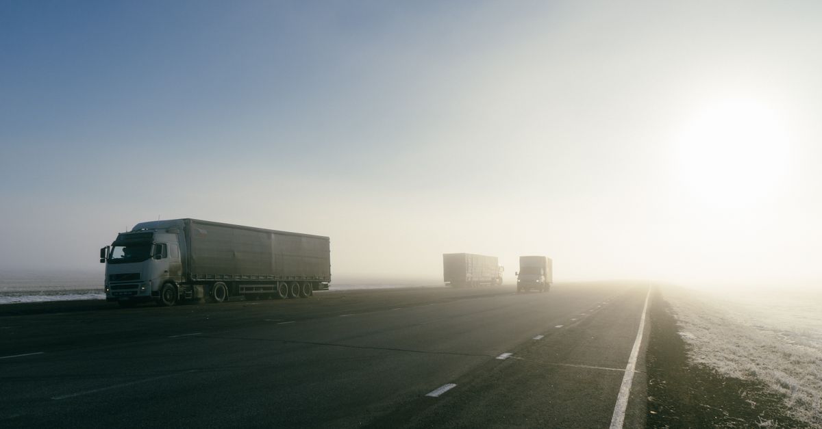 démarrez rapidement la batterie de votre camion avec nos conseils et astuces efficaces pour un jump-start fiable et sécurisé.