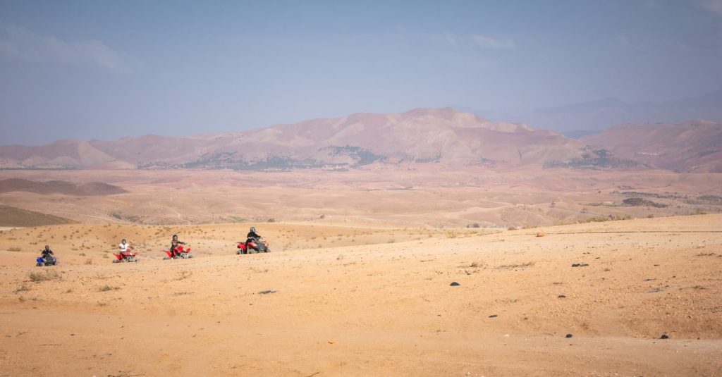 découvrez les merveilles du maroc lors d'un road trip inoubliable à travers ses paysages variés, ses villes historiques et sa culture riche.