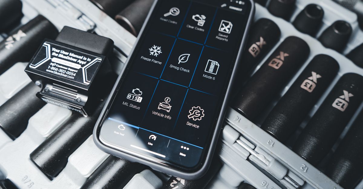 découvrez tout sur l'obd : diagnostic automobile, lecture des codes d'erreur et outils indispensables pour entretenir votre véhicule efficacement.