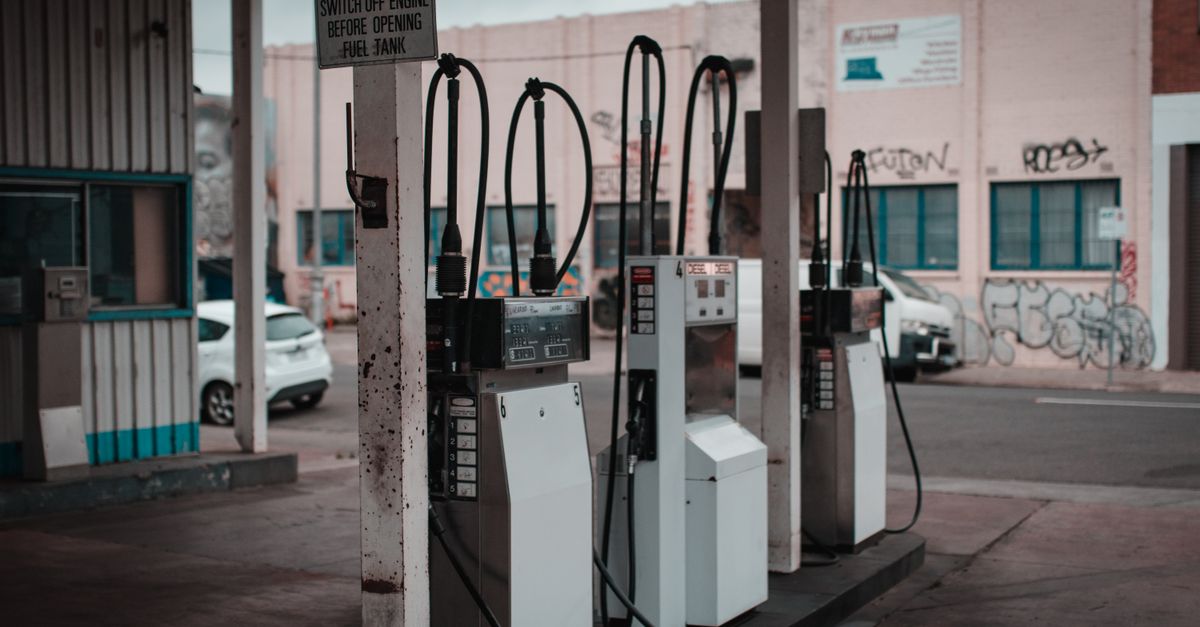 découvrez les différences entre les types d'essence sans plomb, leurs avantages et quel carburant choisir pour votre véhicule.