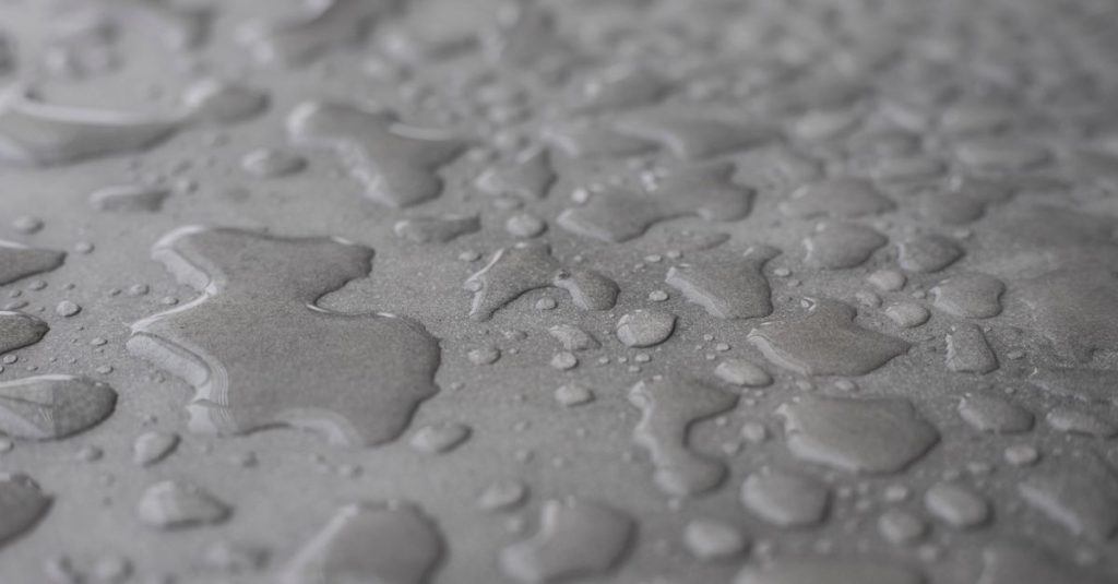 découvrez nos solutions efficaces d'imperméabilisation pour protéger vos surfaces contre l'humidité et les infiltrations d'eau.