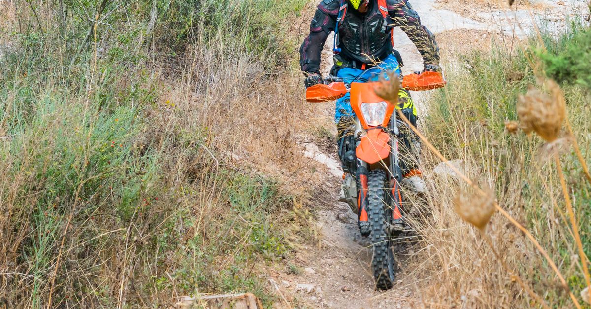 découvrez nos bottes de moto enduro alliant confort, protection et performance pour affronter tous les terrains en toute sécurité.