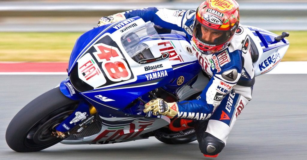 suivez en temps réel votre moto avec notre traceur gps performant, fiable et facile à utiliser pour une sécurité optimale.