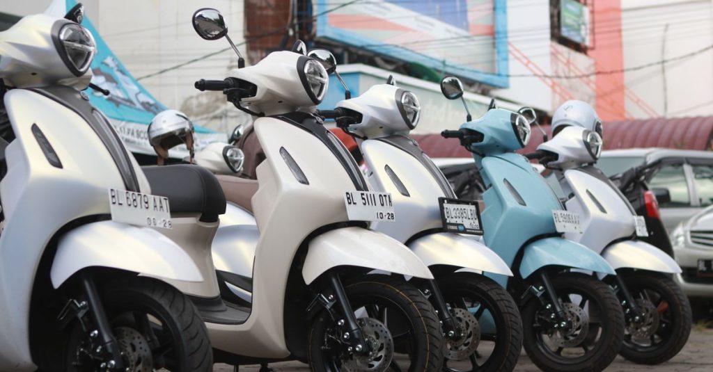 découvrez comment améliorer l'efficacité énergétique de votre scooter pour économiser du carburant et réduire votre impact environnemental.